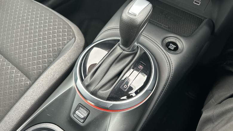 Nissan Juke 1.0 DiG-T N-Connecta 5dr DCT Petrol Hatchback